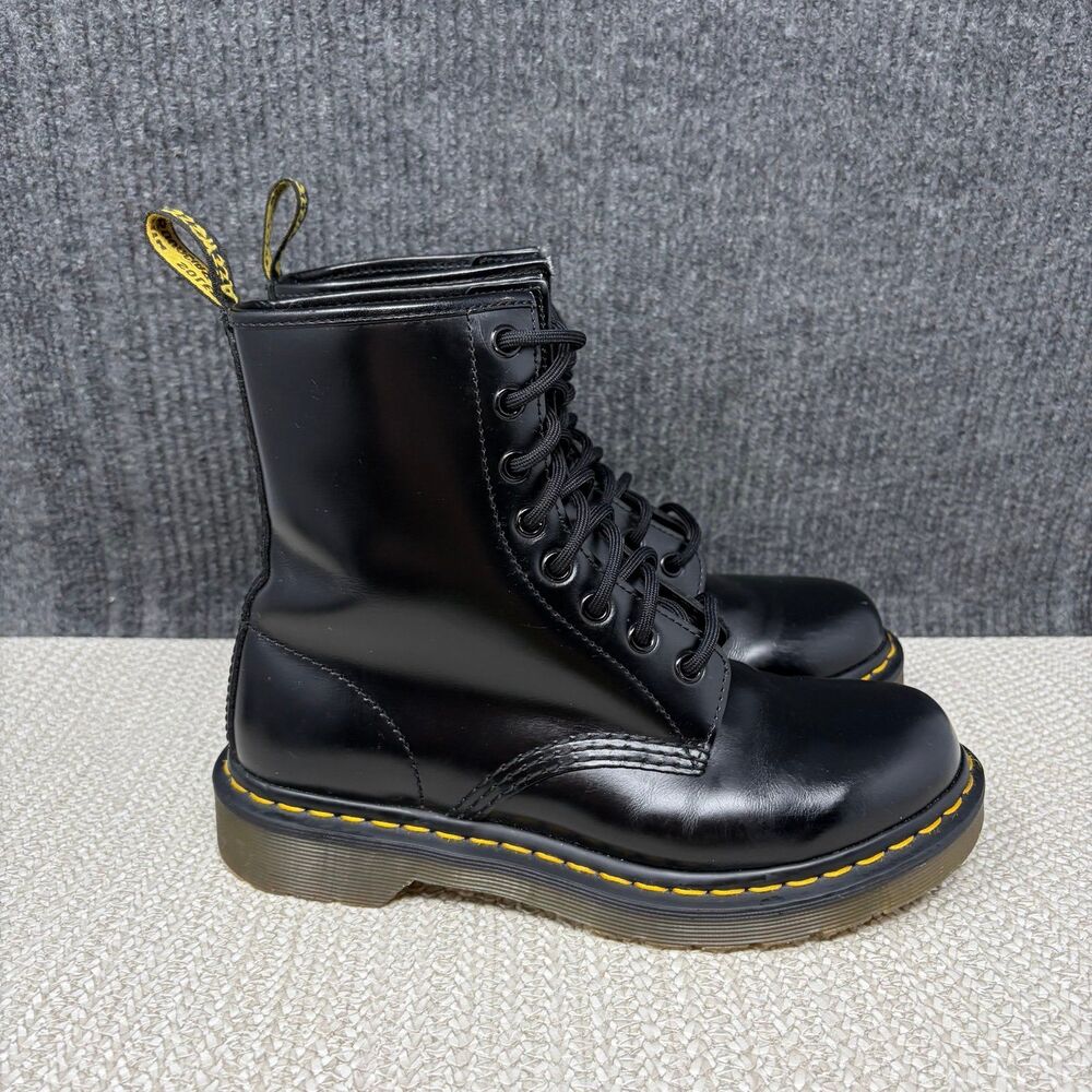 Dr. Martens 1460 Black Smooth Leather Combat Boots Lace Up Women’s 7
